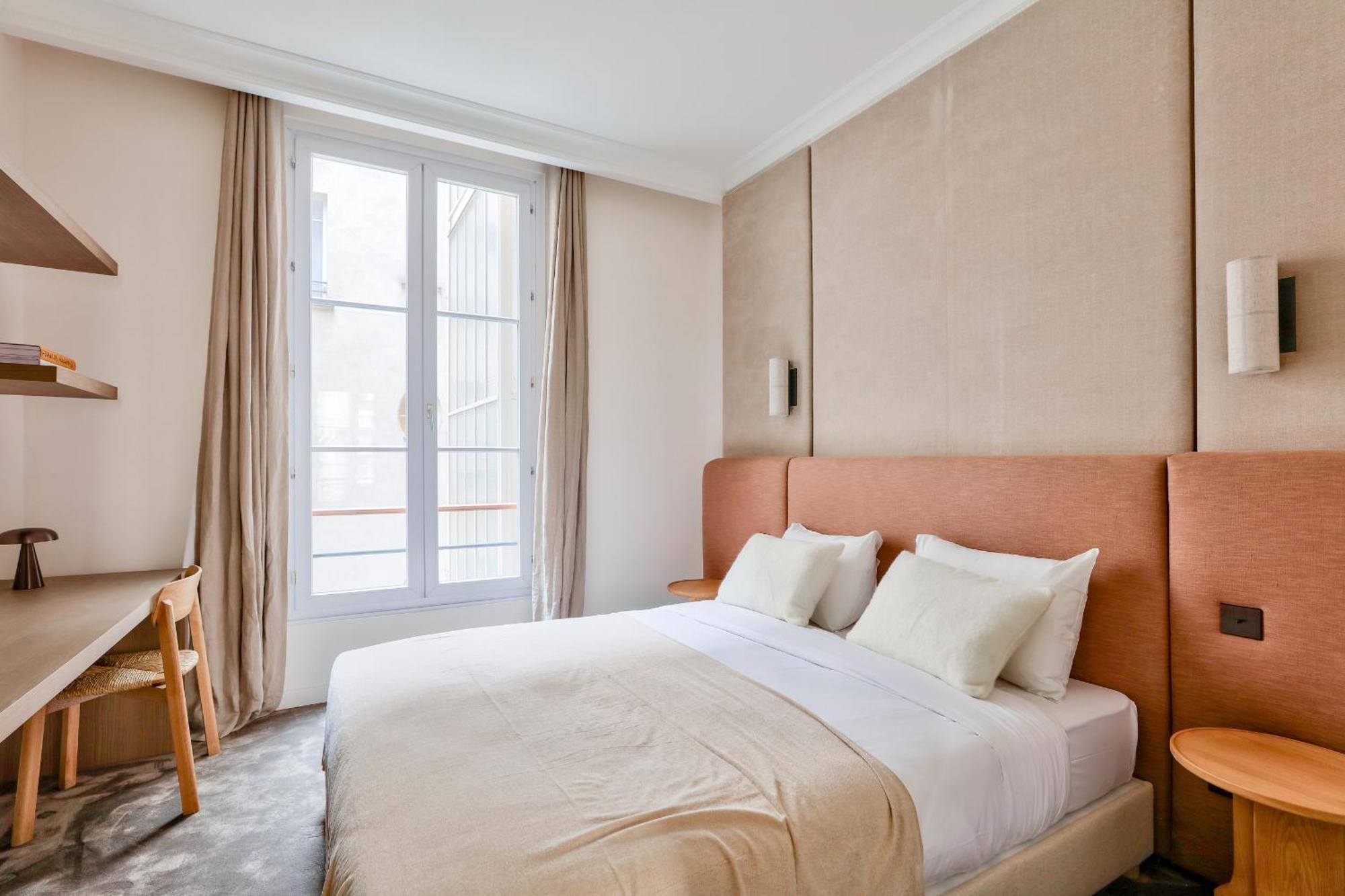 Urban Flat 191 - Luxury 3 Bedroom - Madeleine *
