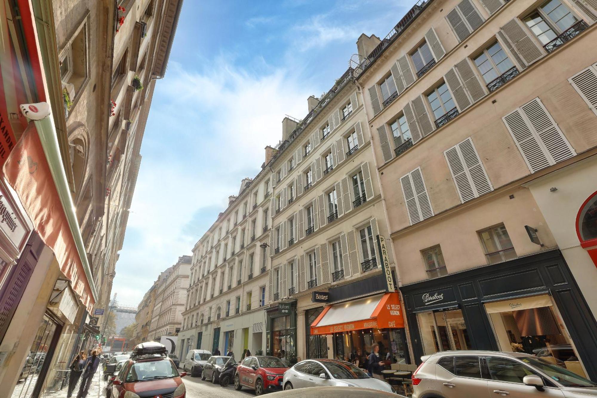 Urban Flat 191 - Luxury 3 Bedroom - Madeleine Apartment *