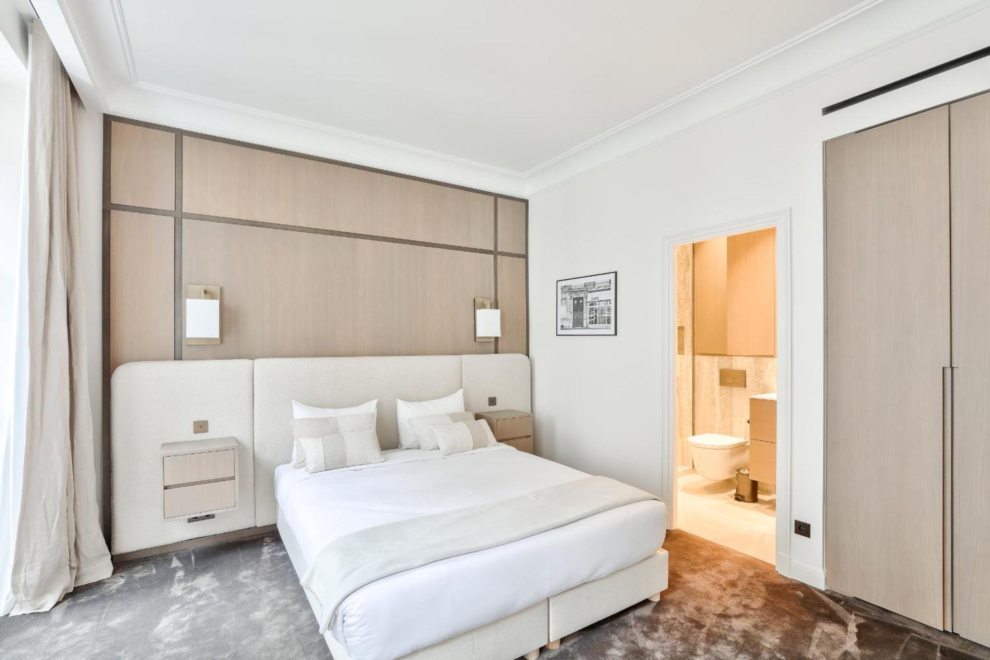 Apartment Urban Flat 191 - Luxury 3 Bedroom - Madeleine
