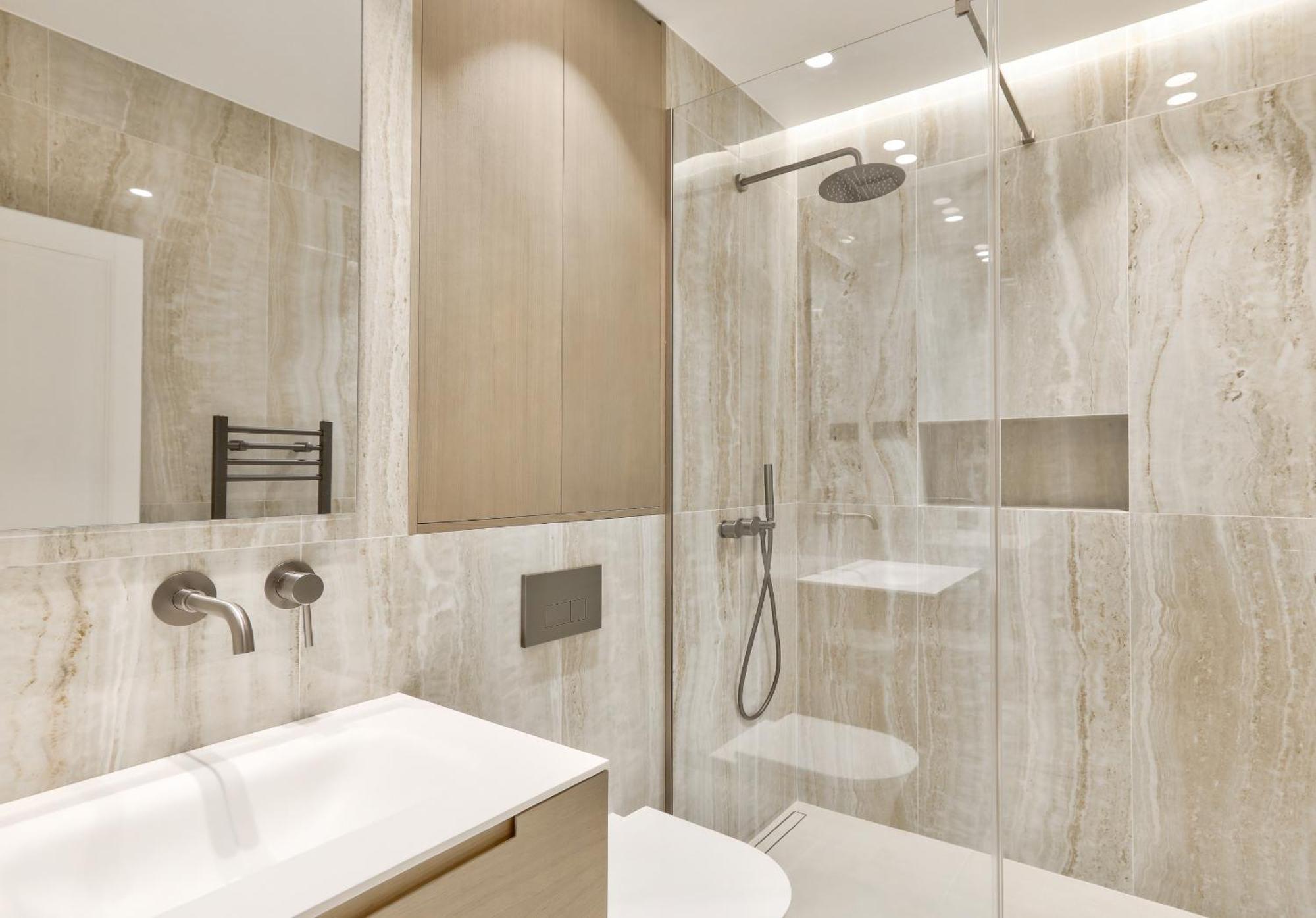 Urban Flat 191 - Luxury 3 Bedroom - Madeleine