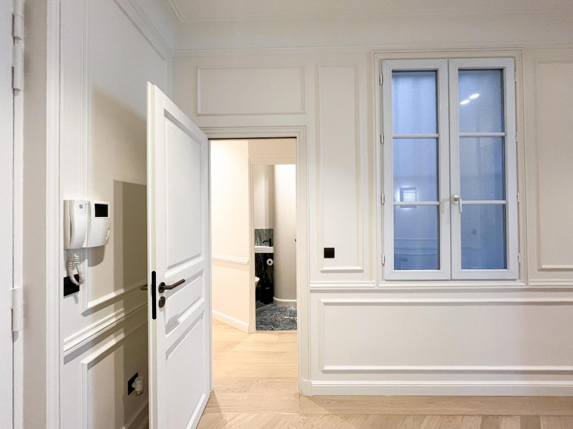 Apartment Urban Flat 191 - Luxury 3 Bedroom - Madeleine Paris